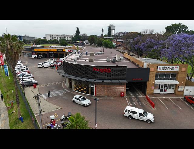 3,776M² RETAIL FOR SALE IN BRYANSTON
